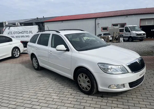 mazowieckie Skoda Octavia cena 22900 przebieg: 181920, rok produkcji 2012 z Siedliszcze